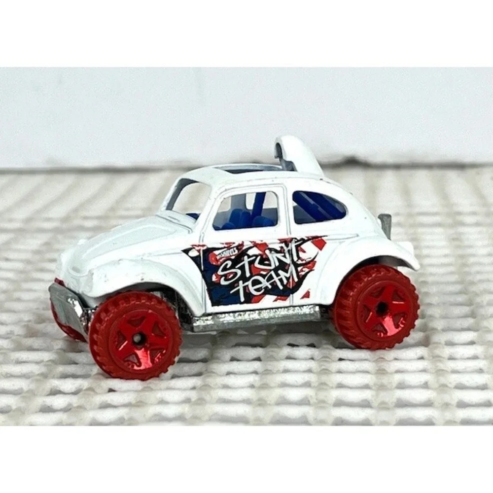 Vintage 1983 Hot Wheels Volkswagen Stunt Team VW Car white diecast 1:64-Good